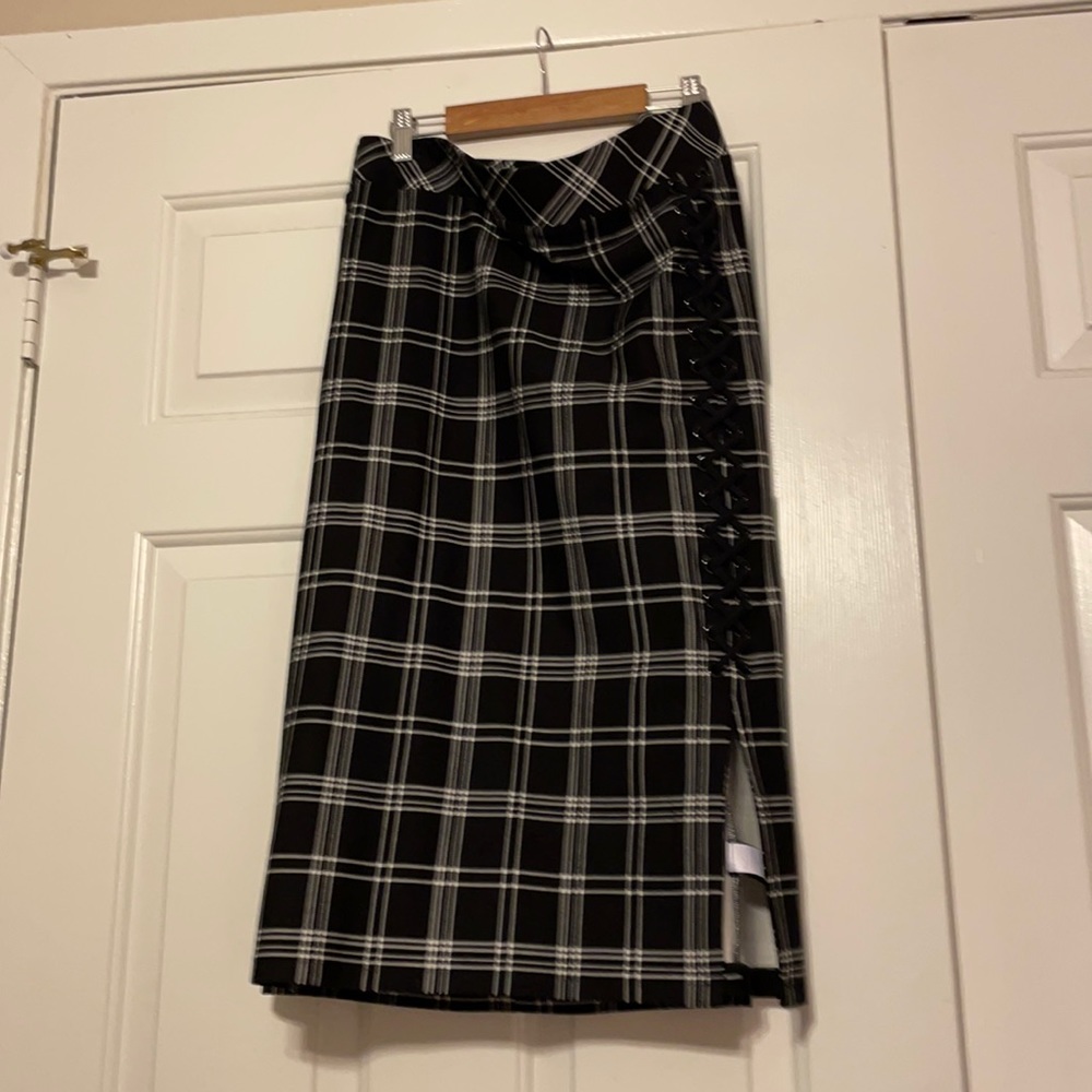Plus sized, skirt
